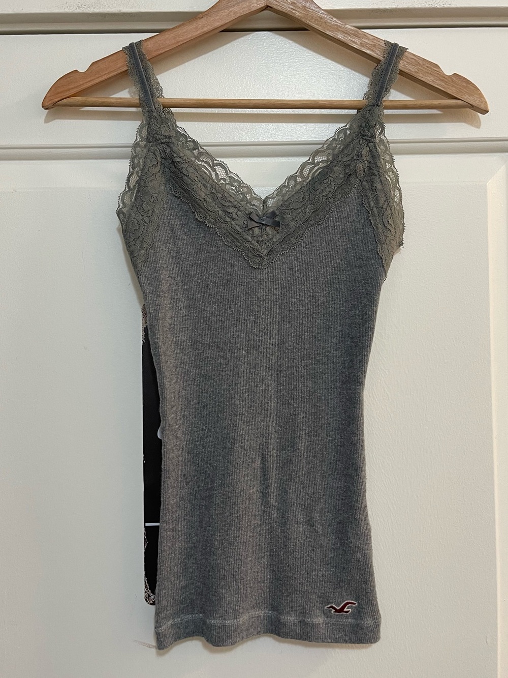 Vintage Y2K Hollister Gray Ribbed Lace Trim Cami Tank Top